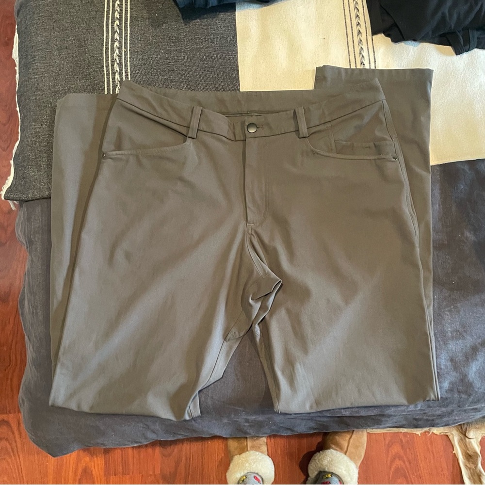 Lululemon men’s ABC pants, charcoal 36